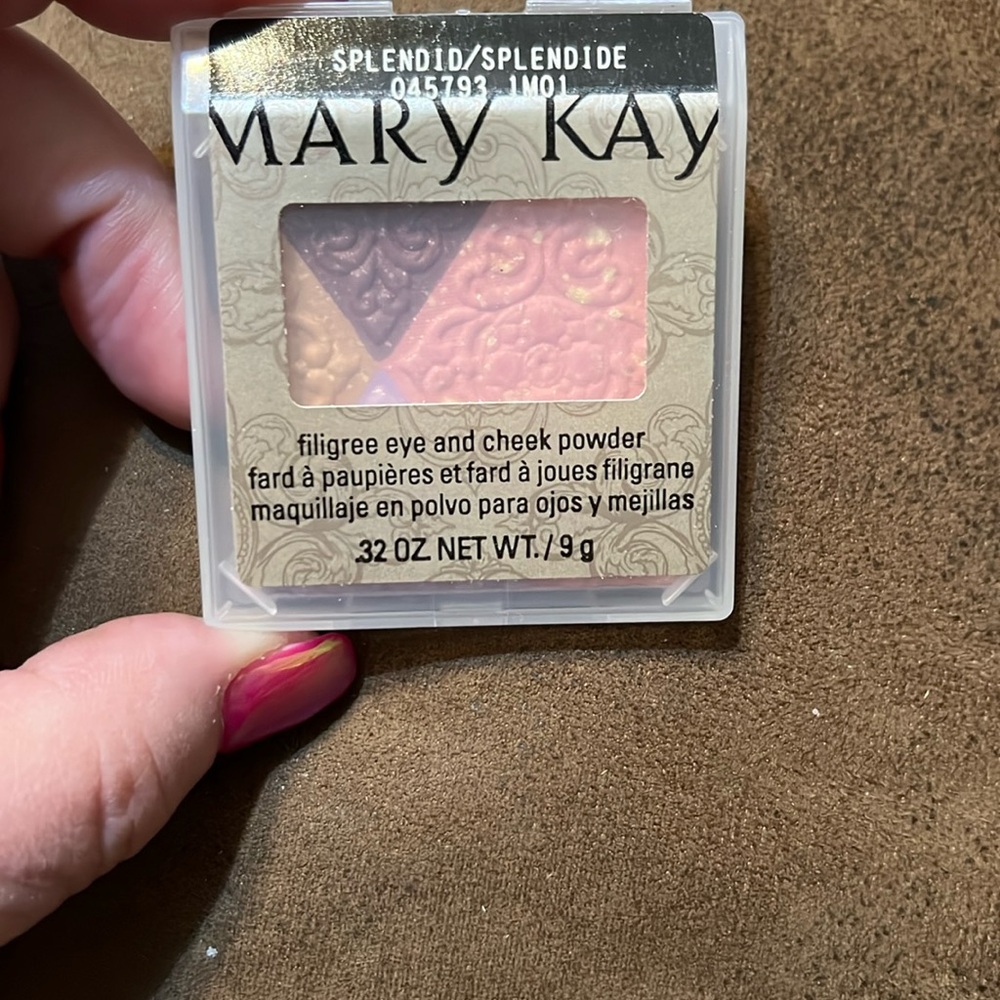 Mary Kay Filigree Eye and Cheek Powder-Splendid